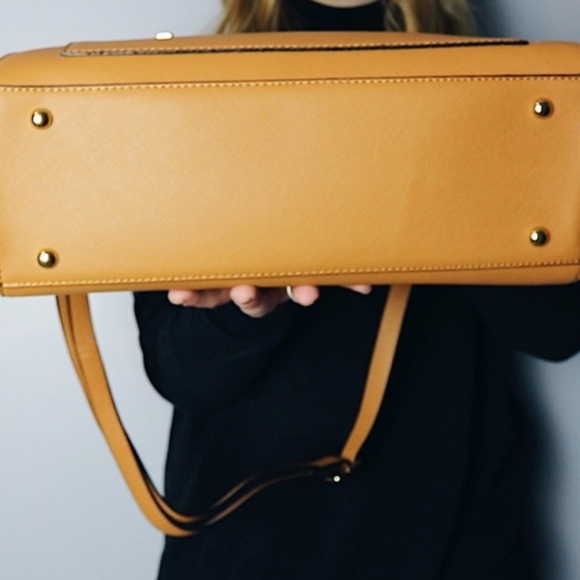 *LAST* Front Pocket Satchel In Crossgrain Texture - Picture 8 of 8